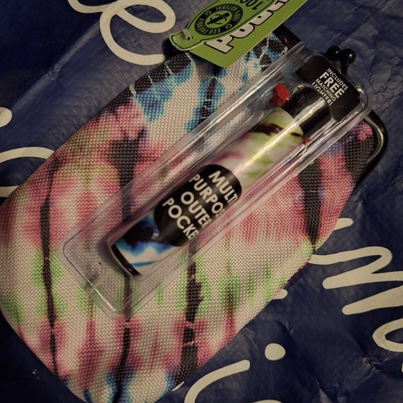 Canvas cigarette case with a matching lighter. - Picture 4 of 7